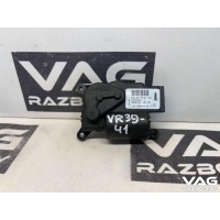 Моторчик заслонки печки Audi Q3 1 2016 5Q0907511D
