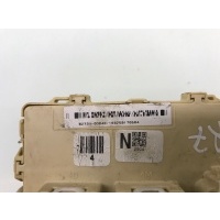 Блок предохранителей Toyota Yaris P1 2004 827300D040
