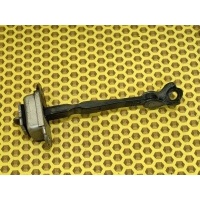 Ограничитель двери Nissan Murano Z50 2006 82430-CA01A