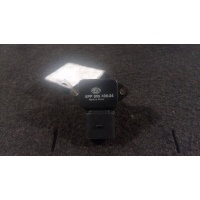 Датчик абсолютного давления 1.4i 16V , HELLA / MAP - SENSOR / . AKQ , 5МКПП. Volkswagen Golf 4 2002 6PP009400-24