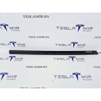 уплотнитель Tesla Model S 2-й рест. 2022 1613731-00