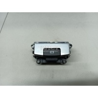 Кнопка фиксатора стояночного тормоза Land Rover Range Rover IV 2013 LR070379