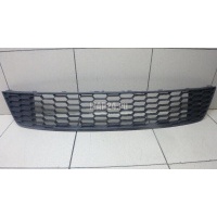 Решетка в бампер центральная VAG Octavia (A7) (2013 - 2020) 5E0853677B9B9