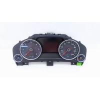Панель приборов Volkswagen Touareg NF 2012 7P6920880P