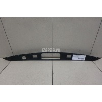 Накладка крышки багажника Mercedes Benz W205 2014 2057400093