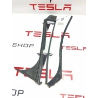 Уплотнитель Tesla Model X 2019 1032152-00-C