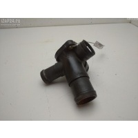 Фланец (тройник) системы охлаждения Volkswagen Transporter T4 1999 068121133ab