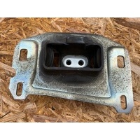 Лапа подушка кпп 9812667680 peugeot 3008 ii