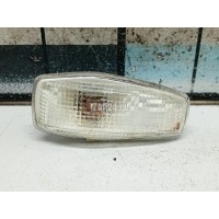 Повторитель на крыло правый белый Hyundai-Kia Sorento (2002 - 2009) 923043B110