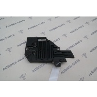 Кронштейн крепления фары LH Land Rover Discovery Sport L550 2014 LR066965