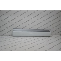Молдинг передней двери нижний RH Audi Q7 4M 2015 4M0853960B