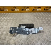 Кронштейн шторки Задн. Mercedes Gl X166 2014 A1668101614