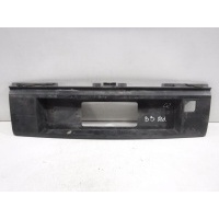 Накладка крышки багажника Volkswagen Passat B3 (1988—1993) 1991 357853489