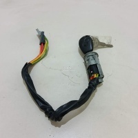 Замок зажигания со вставками (к-кт) Renault Kangoo (1997 - 2003) 7701472589