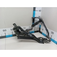 Кронштейн крепления фары Mercedes Benz W204 (2007 - 2015) 2046201091
