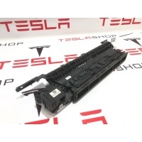 Воздуховод Tesla Model 3 2019 1083320-00-F,2080547-00-X,1135554-00-A