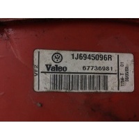 Фонарь задний правый Volkswagen Golf 4 2003 1J6945096R