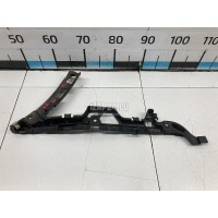 Направляющая заднего бампера левая Land Rover Range Rover Sport (2005 - 2012) LR015111