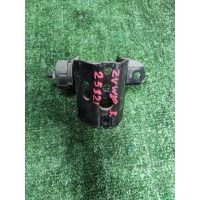 кронштейн опоры двигателя Toyota PRIUS ZVW30 2010 12321-37060