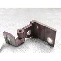 Петля двери передней левой Audi A4 B5 (1994-2001) 1997 8D0831401A,8D0831401B