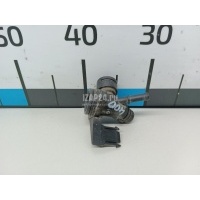 Фланец двигателя системы охлаждения VAG Amarok 2010 06H121132E
