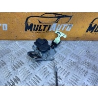 Замок крышки багажника Toyota Camry 70 2018 6460006070