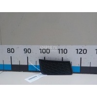 Заглушка бампера правая Land Rover Range Rover Evoque (2011 - 2018) LR035093