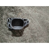 Кронштейн двигателя Volkswagen Passat B5 2001 8d0199335q