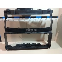 Воздуховод радиатора верхний Land Rover Range Rover IV 2013 LR061740