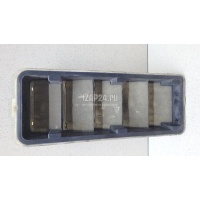 Решетка вентиляционная Land Rover Range Rover IV 2013 LR037639