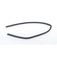 Уплотнитель капота Mazda CX-5 KE 2011 KD5356750A