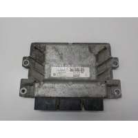 Блок управления двигателем Renault Logan II 2014 237104779R