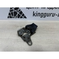 Крюк замка капота Skoda Octavia A7 5E3 до Рестайлинг 2014 5E0823186B