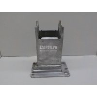 Кронштейн усилителя переднего бампера левый VAG Macan 2013 8R0807133