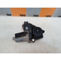 Моторчик стеклоподъемника Mitsubishi Carisma DA1A 1997 MR100766
