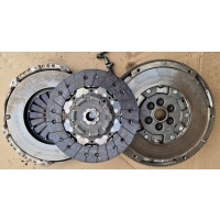 колесо двухмассовый датчик диск пробелы 124032110 покушение 415020310 2.0 tdi cbb цб