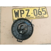 МОТОР ОТОПИТЕЛЯ САЛОНА/МОТОР ПЕЧКИ Toyota VOXY AZR60, AZR60G, AZR65, AZR65G 194000-1650
