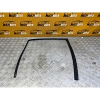 Уплотнитель двери Задн. Toyota Camry 70 2018 68152-33130