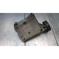 Кронштейн двигателя Opel Omega A 1994 2245127