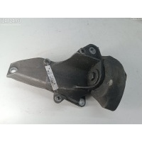 Кронштейн КПП опорный Прав. Audi A6 C5 (1997-2005) 1999 8D0399114T