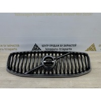 Решетка радиатора Volvo XC60 2 UZ до Рестайлинг 2017-2021 31425535