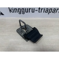 Крюк замка капота Skoda Karoq 1 NU7 до Рестайлинг 2017-2021 57A823186