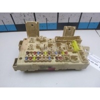 Блок предохранителей Toyota Avensis II (2003 - 2008) 8273005050