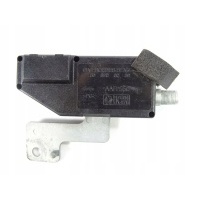 Мерседес мл w163 усилитель антенный a1638200089