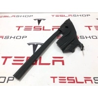 Уплотнитель Tesla Model 3 2019 1090501-00-G