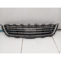 Решетка в бампер центральная GM Astra H / Family (2004 - 2015) 13247248