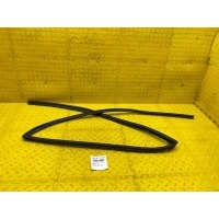 Уплотнитель TOYOTA LAND CRUISER PRADO GDJ150 2016 6815260060