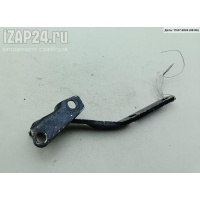 Петля капота правая Volkswagen Passat B4 1995 3A0823302A