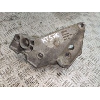Кронштейн двигателя Volkswagen Golf 4 2000 038199207j