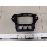 Рамка магнитолы Ford Ford Mondeo 4 2007-2015 1479957